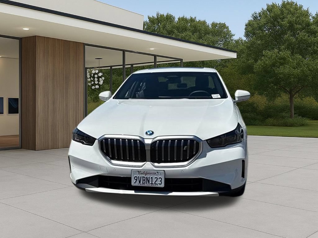 Used 2026 BMW i5 eDrive40 w/ Premium Package RWD image 3