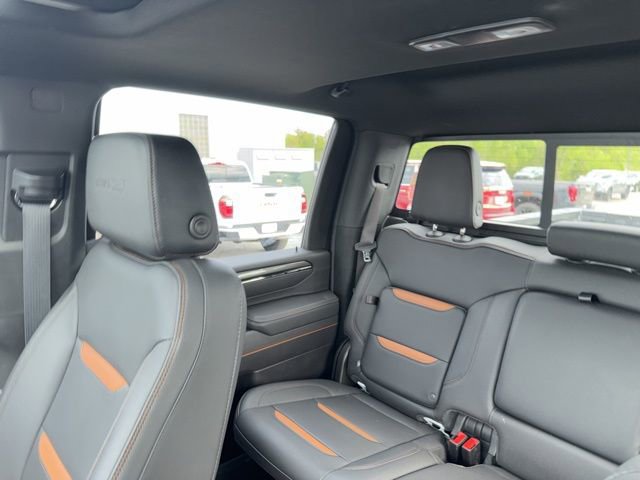 Used 2025 GMC Sierra 2500 AT4 w/ AT4 Premium Plus Package AWD/4WD image 60