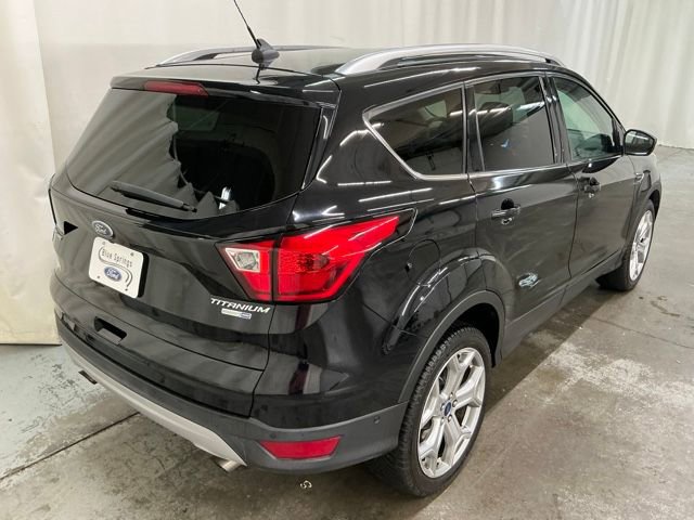 Used 2019 Ford Escape Titanium AWD/4WD image 3