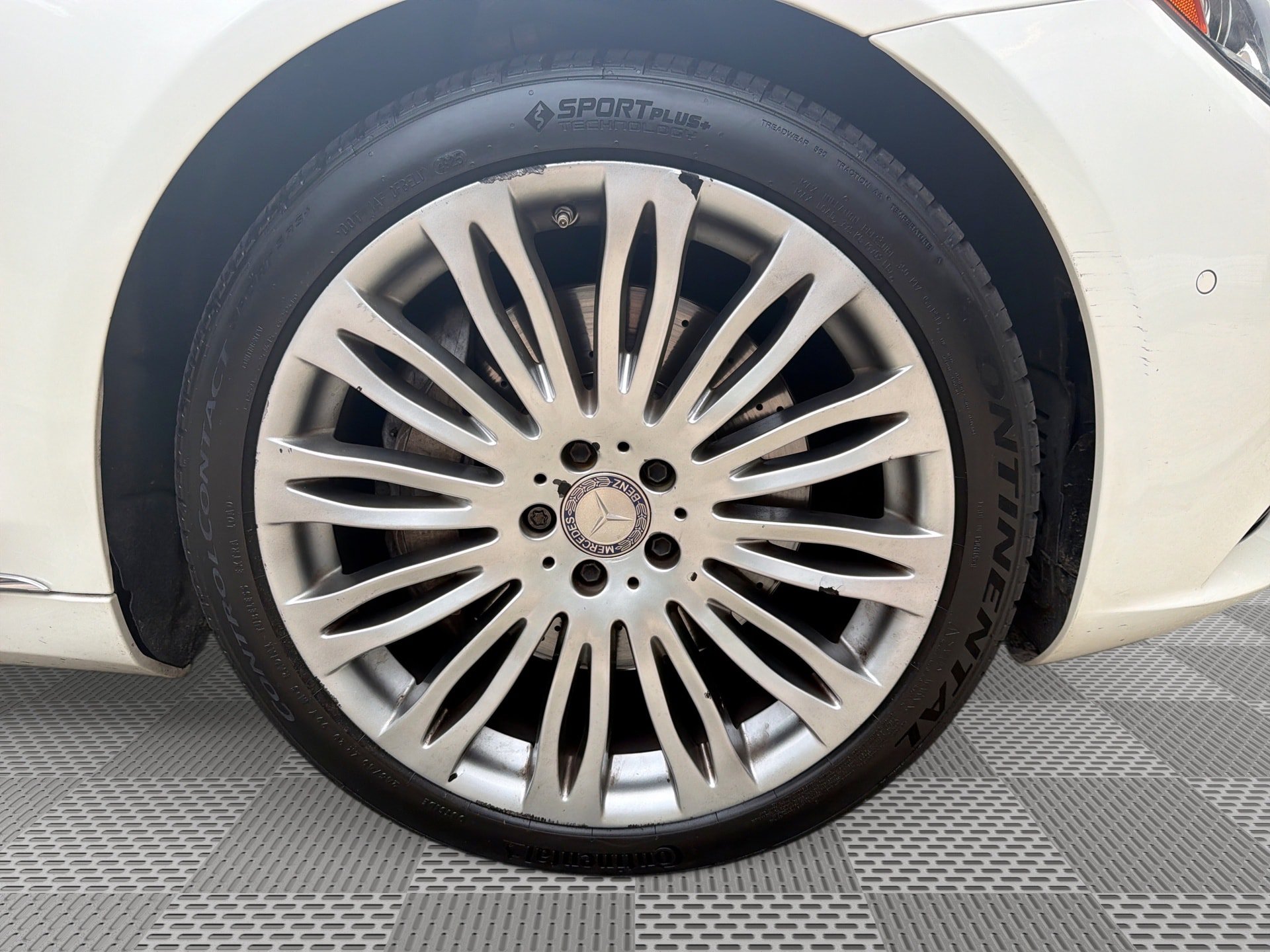 Used 2017 Mercedes-Benz S 550 Sedan image 31