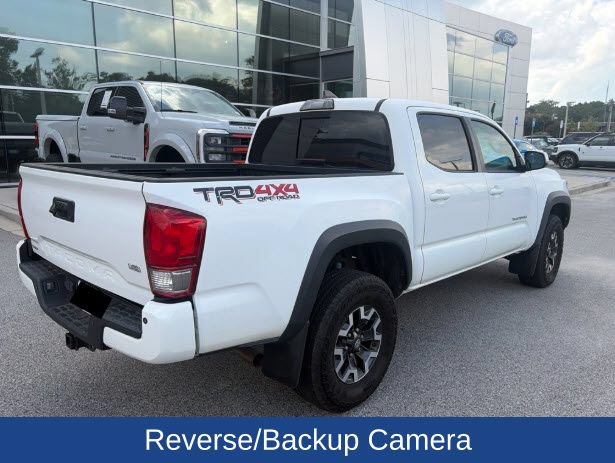 Used 2017 Toyota Tacoma TRD Off-Road AWD/4WD image 5