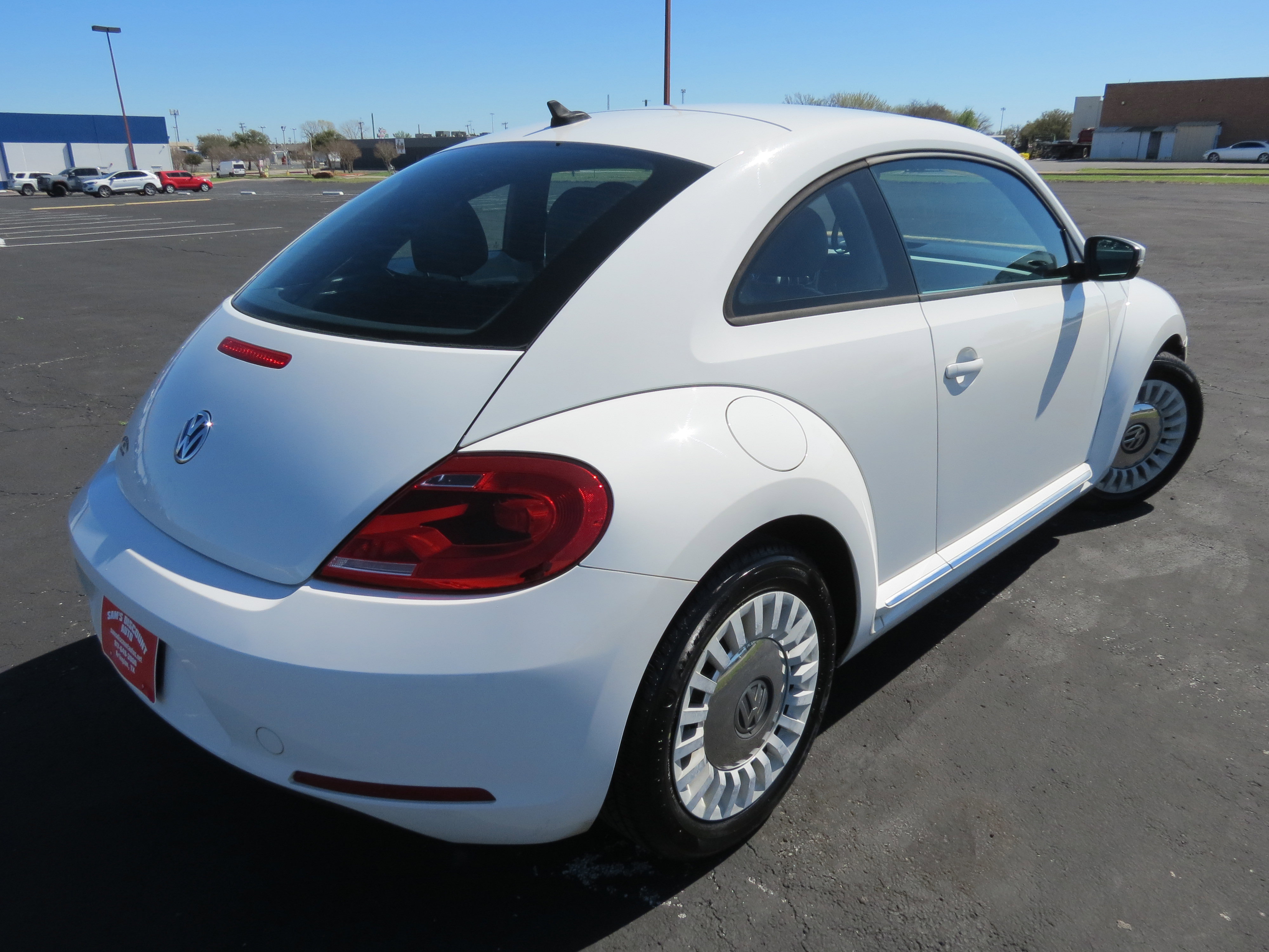 Used 2014 Volkswagen Beetle 2.5 image 6