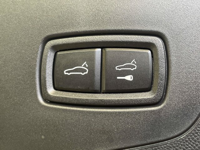New 2026 Porsche Cayenne Electric AWD/4WD image 21