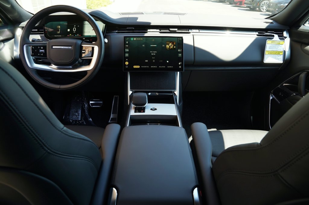 New 2026 Land Rover Range Rover SE AWD/4WD image 9