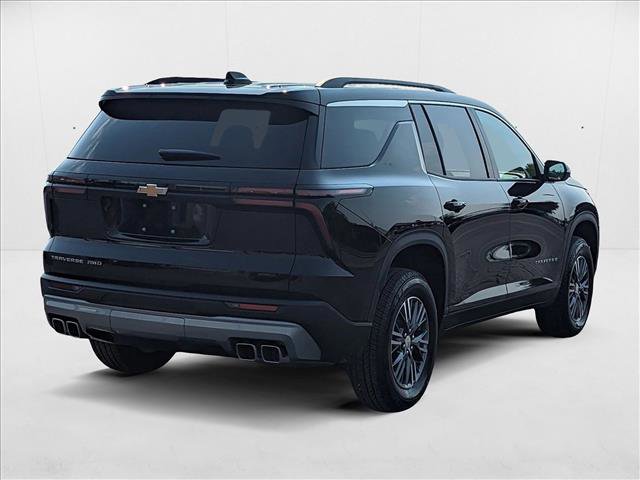 New 2026 Chevrolet Traverse LT image 2