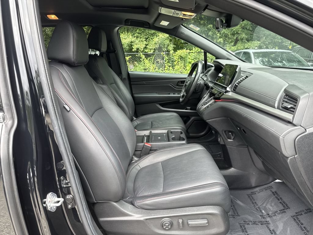 Used 2025 Honda Odyssey Sport-L image 27