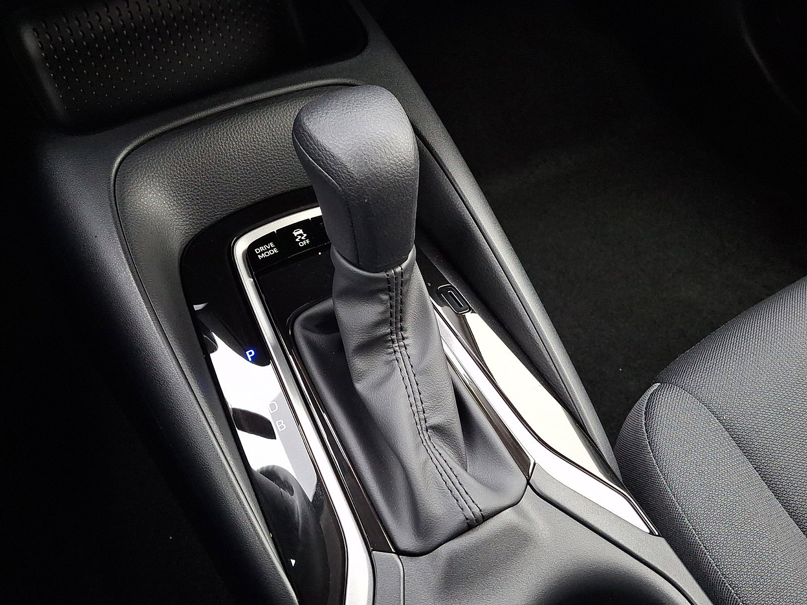 Certified 2026 Toyota Corolla LE FWD image 14