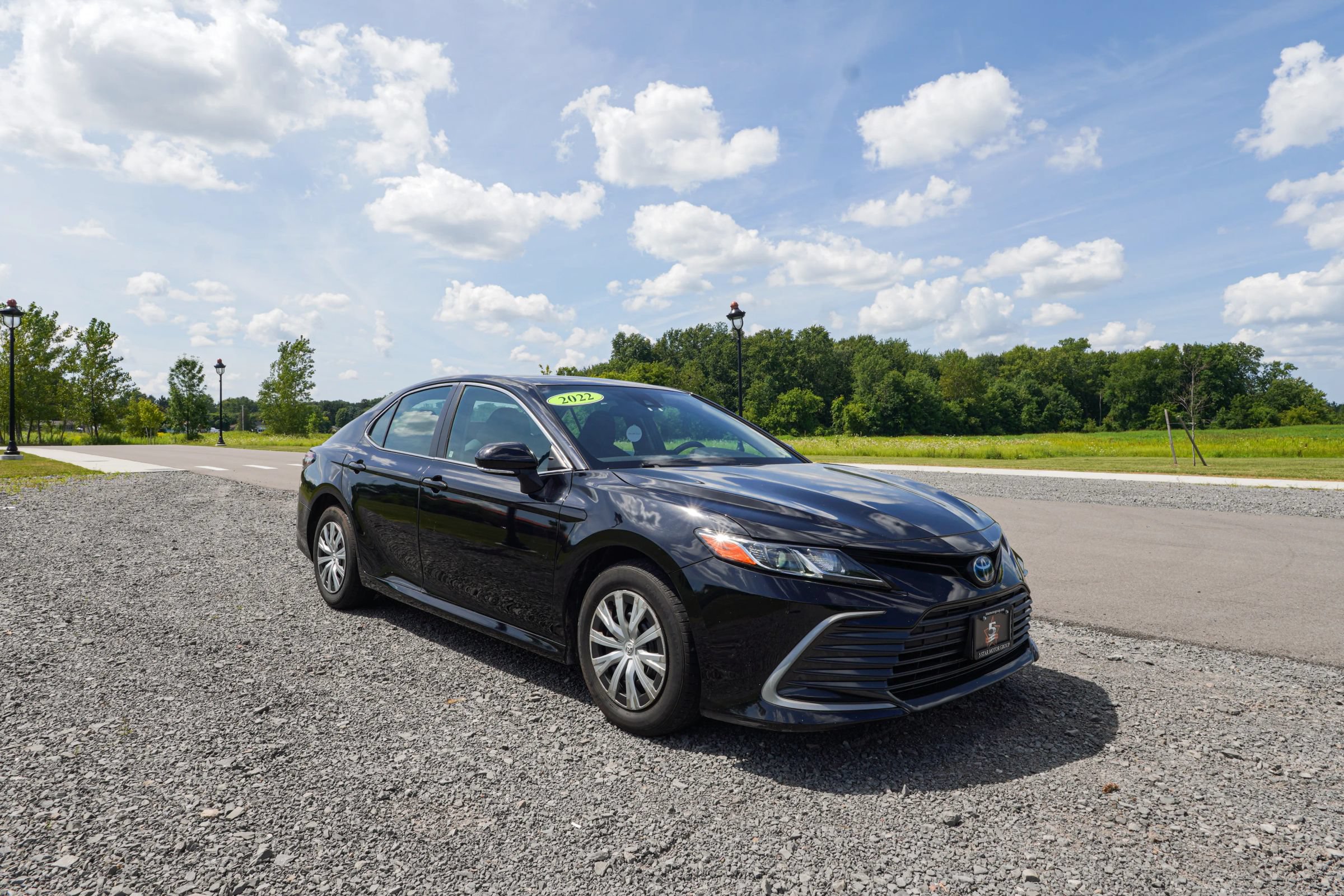 Used 2022 Toyota Camry LE FWD image 4