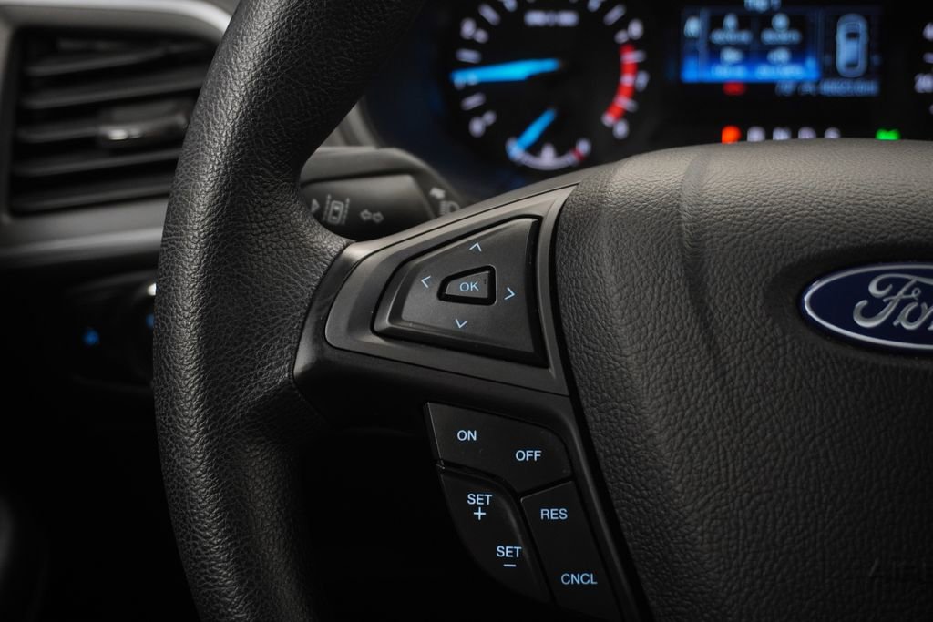 Used 2020 Ford Edge SE image 37