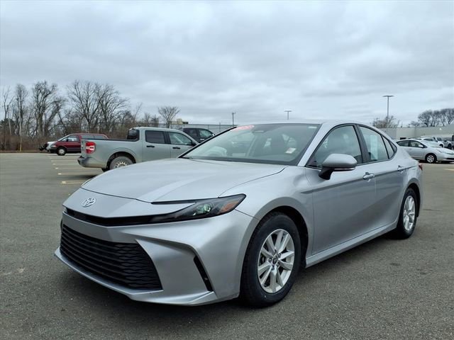Certified 2025 Toyota Camry LE FWD image 3
