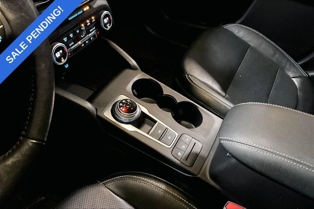 Used 2020 Ford Escape Titanium FWD image 28
