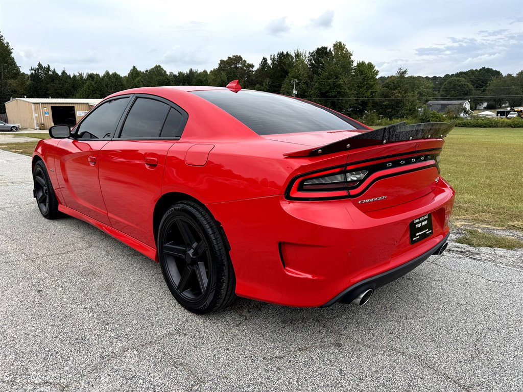 Used 2019 Dodge Charger R/T image 11