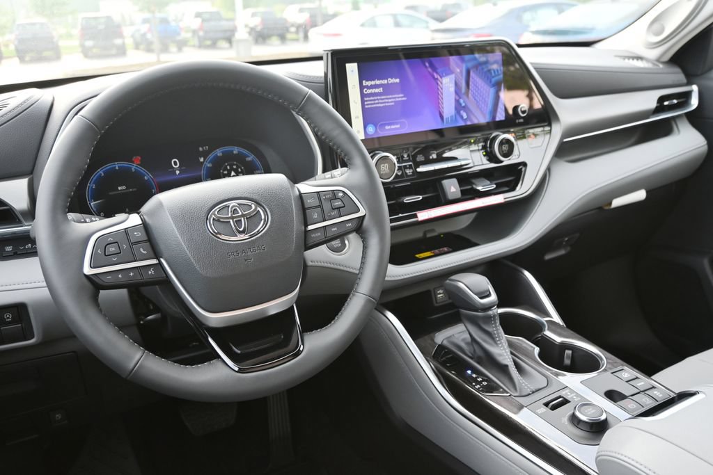 New 2026 Toyota Highlander Limited AWD/4WD image 23