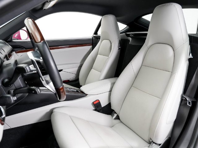 Certified 2025 Porsche 718 Cayman RWD image 5
