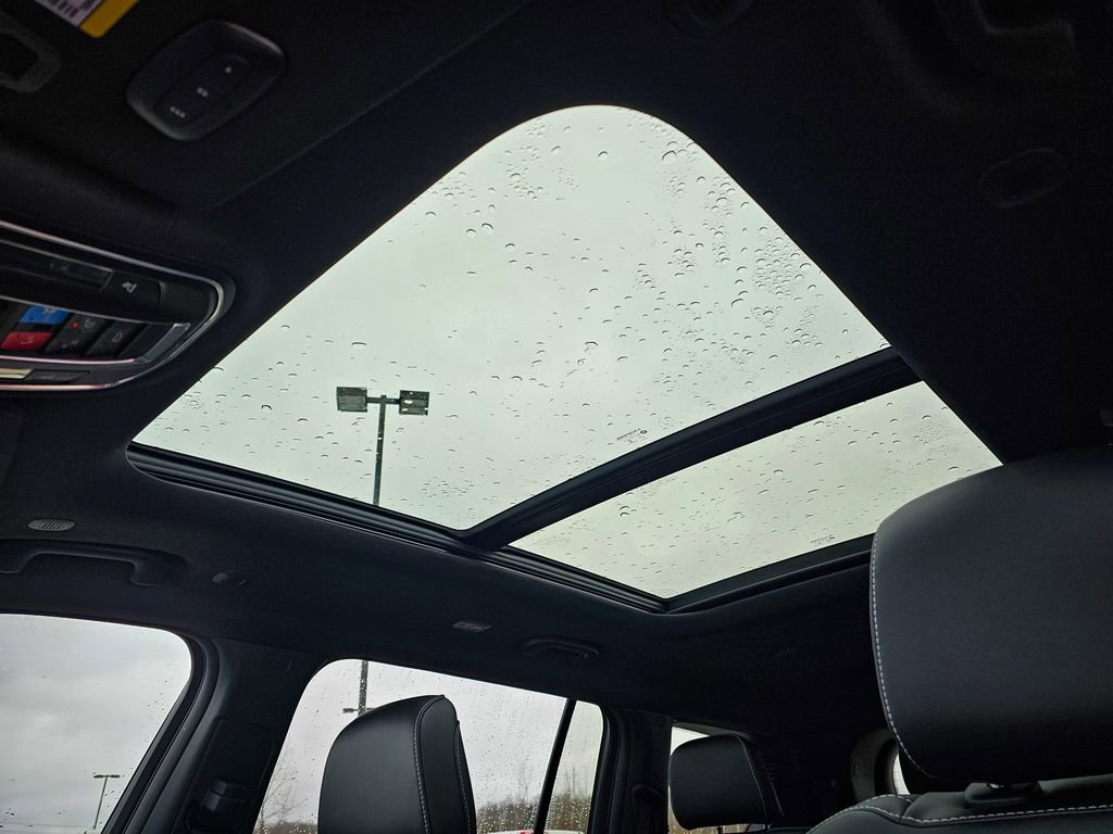 New 2025 Jeep Grand Cherokee L Limited image 16