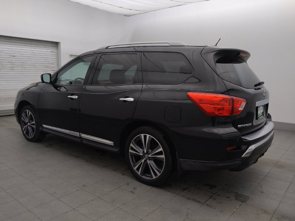 Used 2017 Nissan Pathfinder Platinum FWD image 3