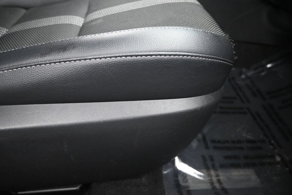 Used 2024 MAZDA CX-50 AWD 2.5 S w/ Preferred Package image 12