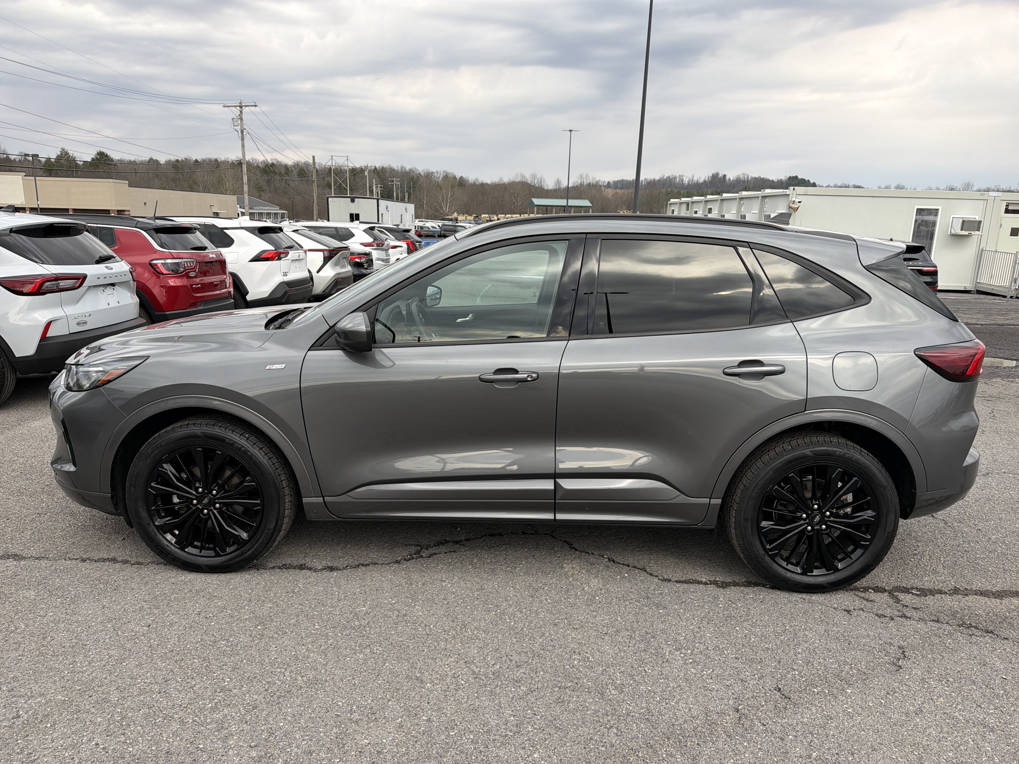 Used 2023 Ford Escape ST-Line Elite AWD/4WD image 10