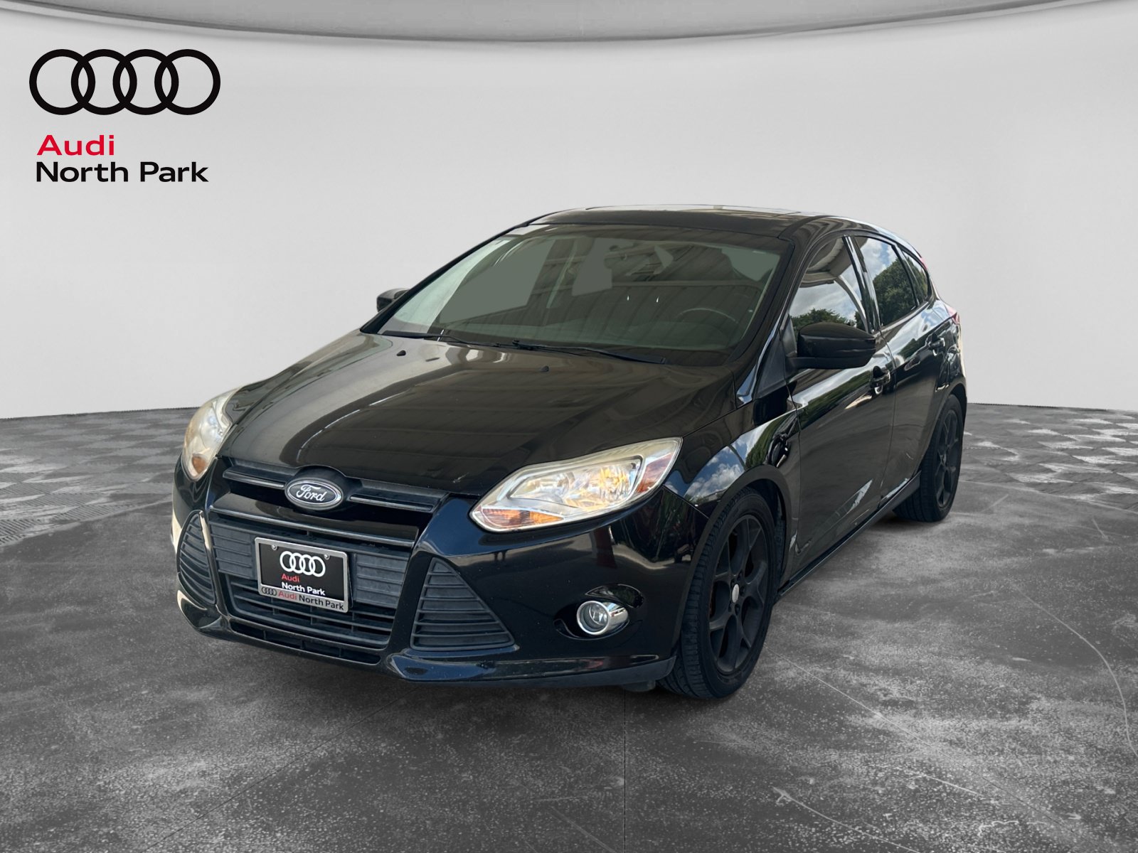 Used 2014 Ford Focus SE w/ Equipment Group 201A FWD image 1
