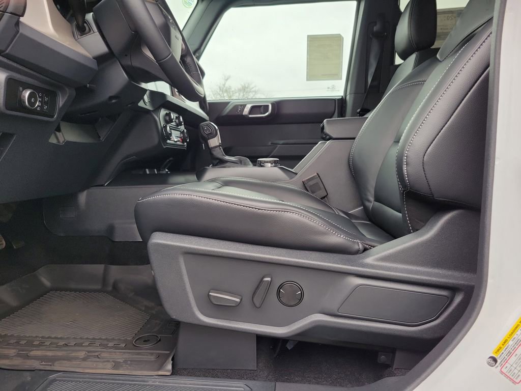 New 2025 Ford Bronco Outer Banks image 17
