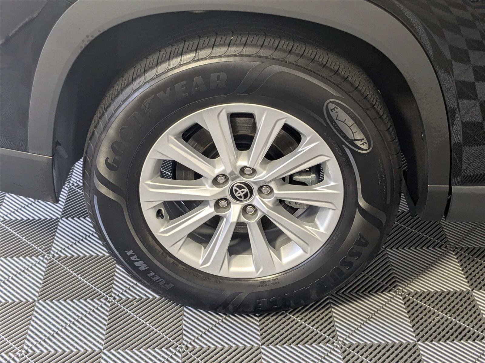 Certified 2025 Toyota Grand Highlander AWD Hybrid image 11