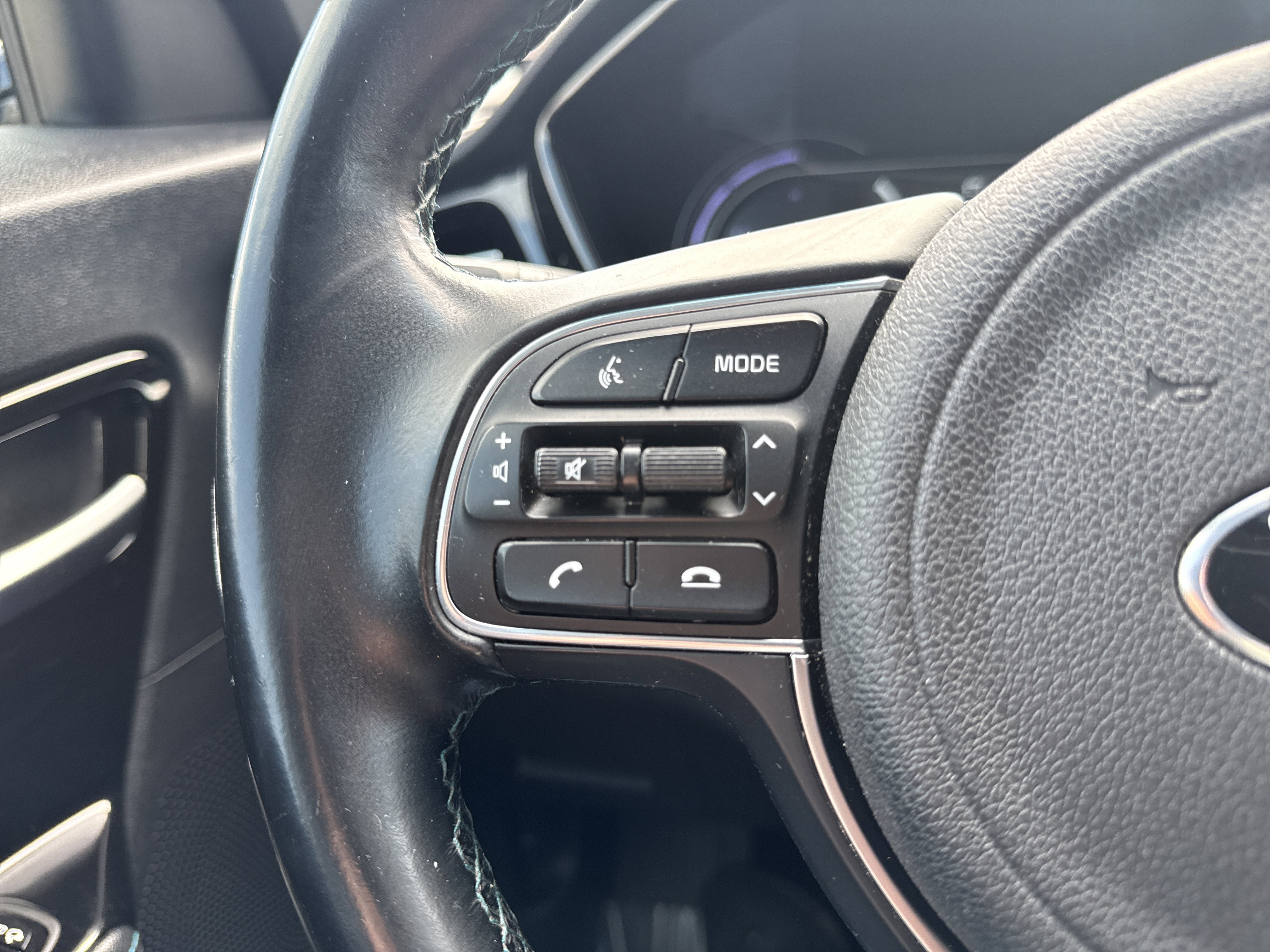 Used 2020 Kia Niro EX Premium image 26