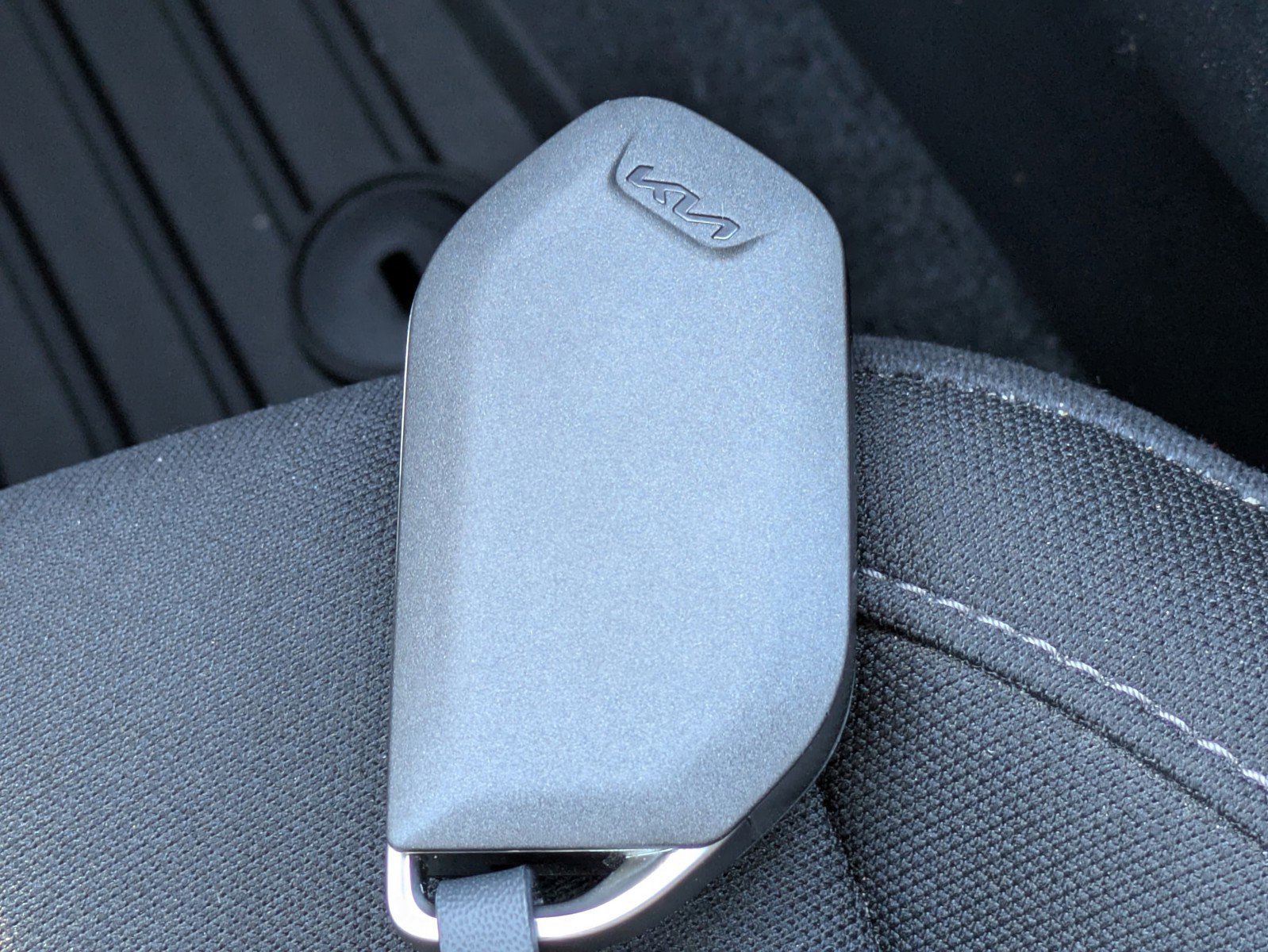 Certified 2025 Kia Sorento LX FWD image 26