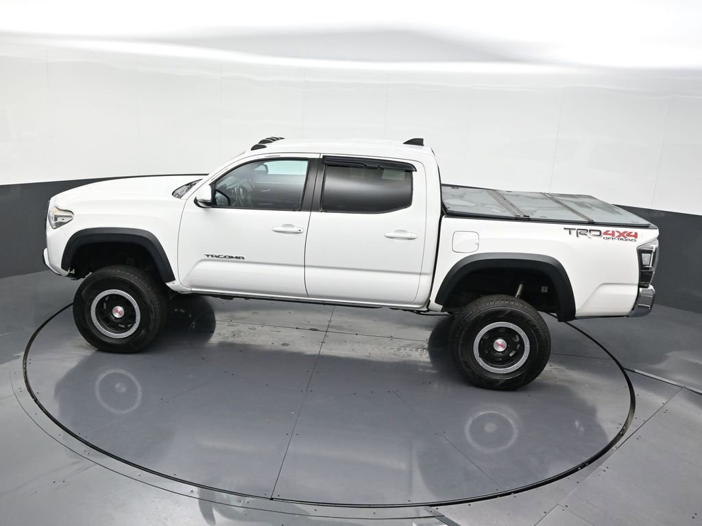 Used 2020 Toyota Tacoma TRD Off-Road image 17