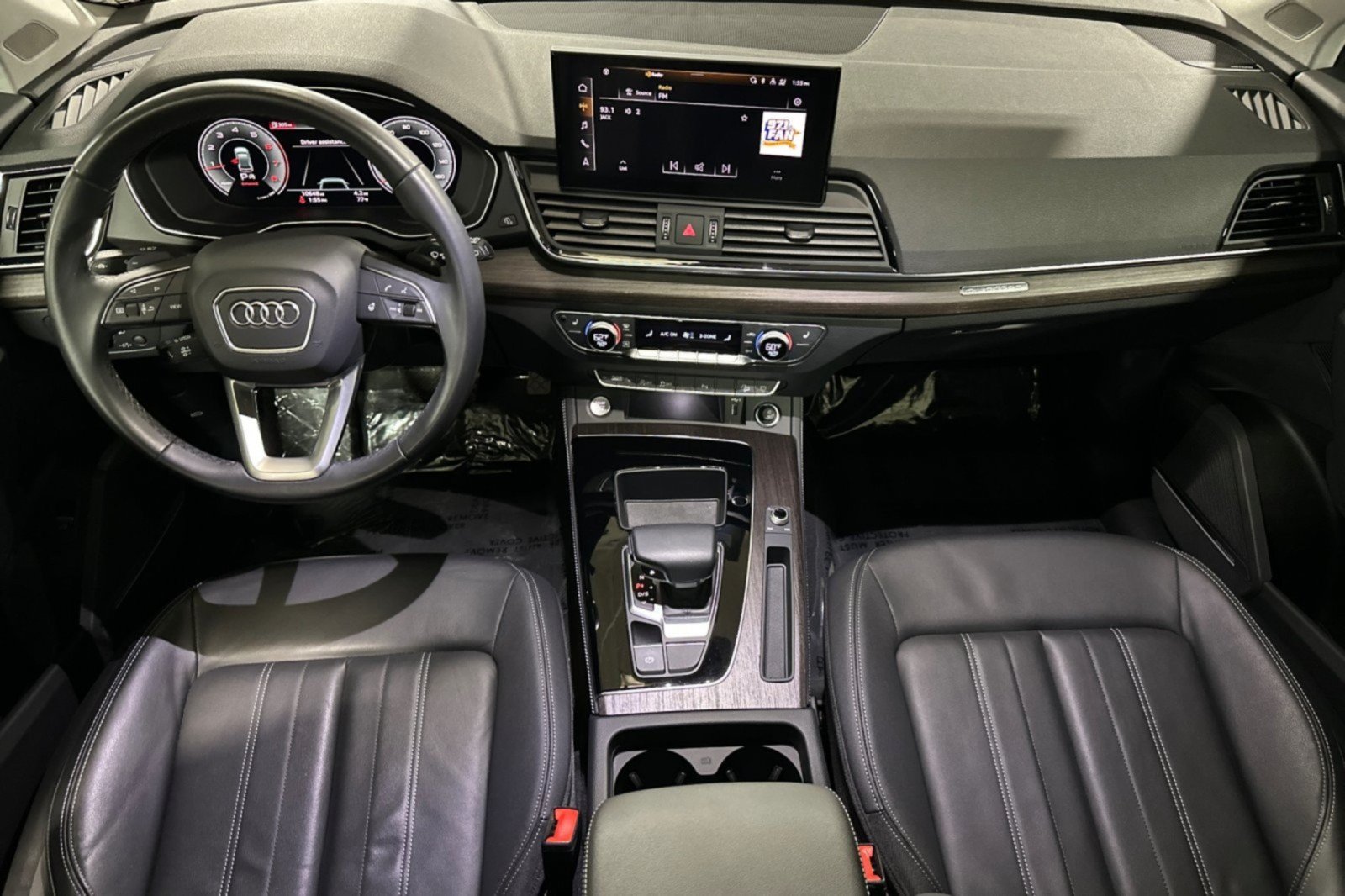 Used 2023 Audi Q5 2.0T Premium Plus w/ Premium Plus Package AWD/4WD image 12