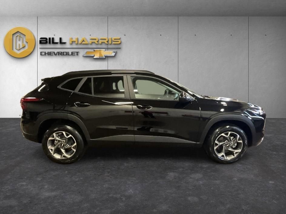 New 2026 Chevrolet Trax LT w/ LT Convenience Package FWD image 10
