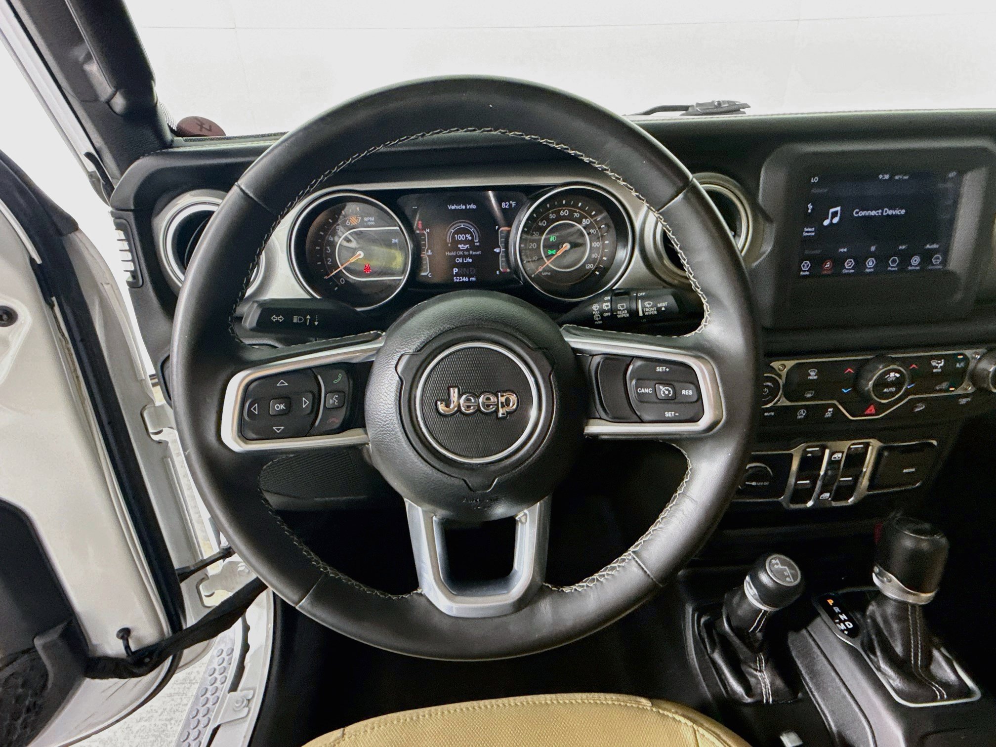 Used 2019 Jeep Wrangler Unlimited Sahara AWD/4WD image 11