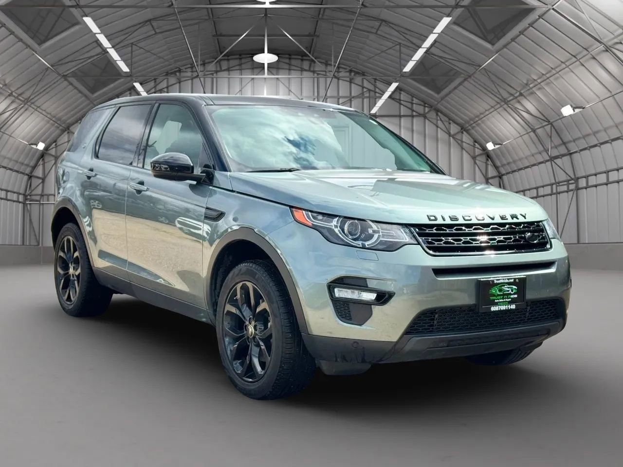 Used 2016 Land Rover Discovery Sport HSE Luxury image 1