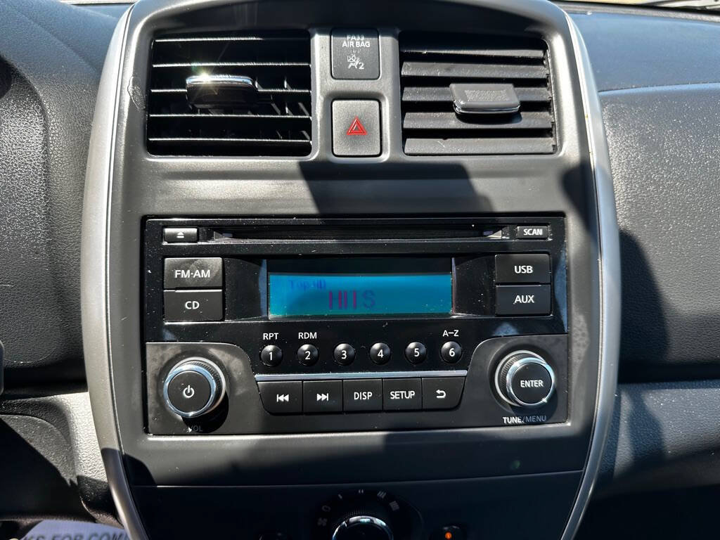 Used 2015 Nissan Versa SV FWD image 14