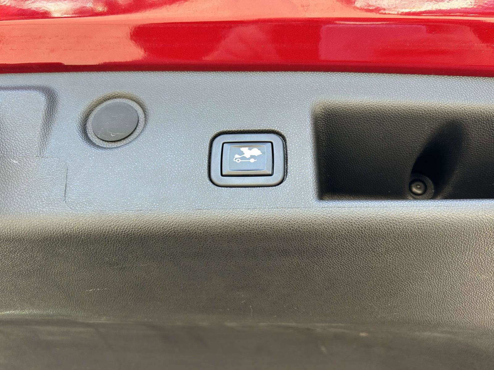 Used 2022 Chevrolet Equinox RS w/ RS Leather Package image 18