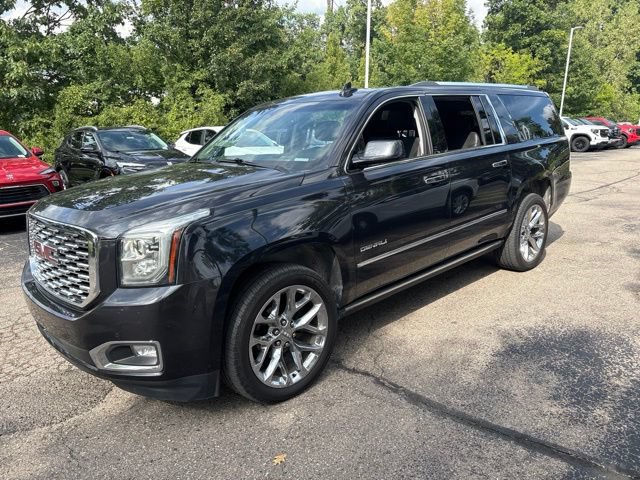 Used 2020 GMC Yukon XL Denali w/ Denali Ultimate Package AWD/4WD video 1