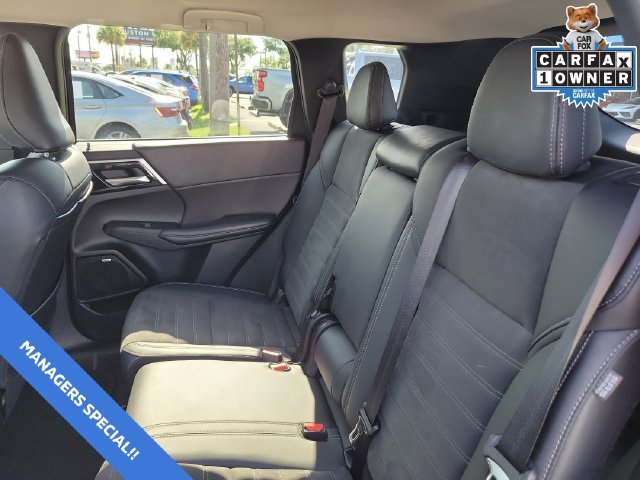 Used 2025 Mitsubishi Outlander SE FWD image 13