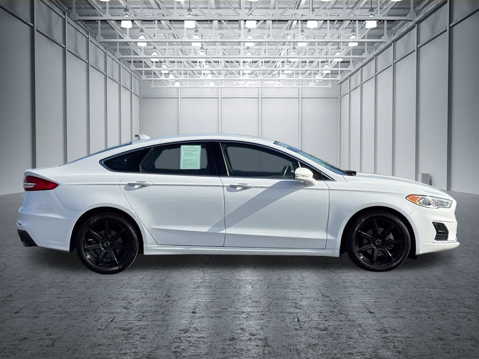 Used 2019 Ford Fusion SEL FWD image 5