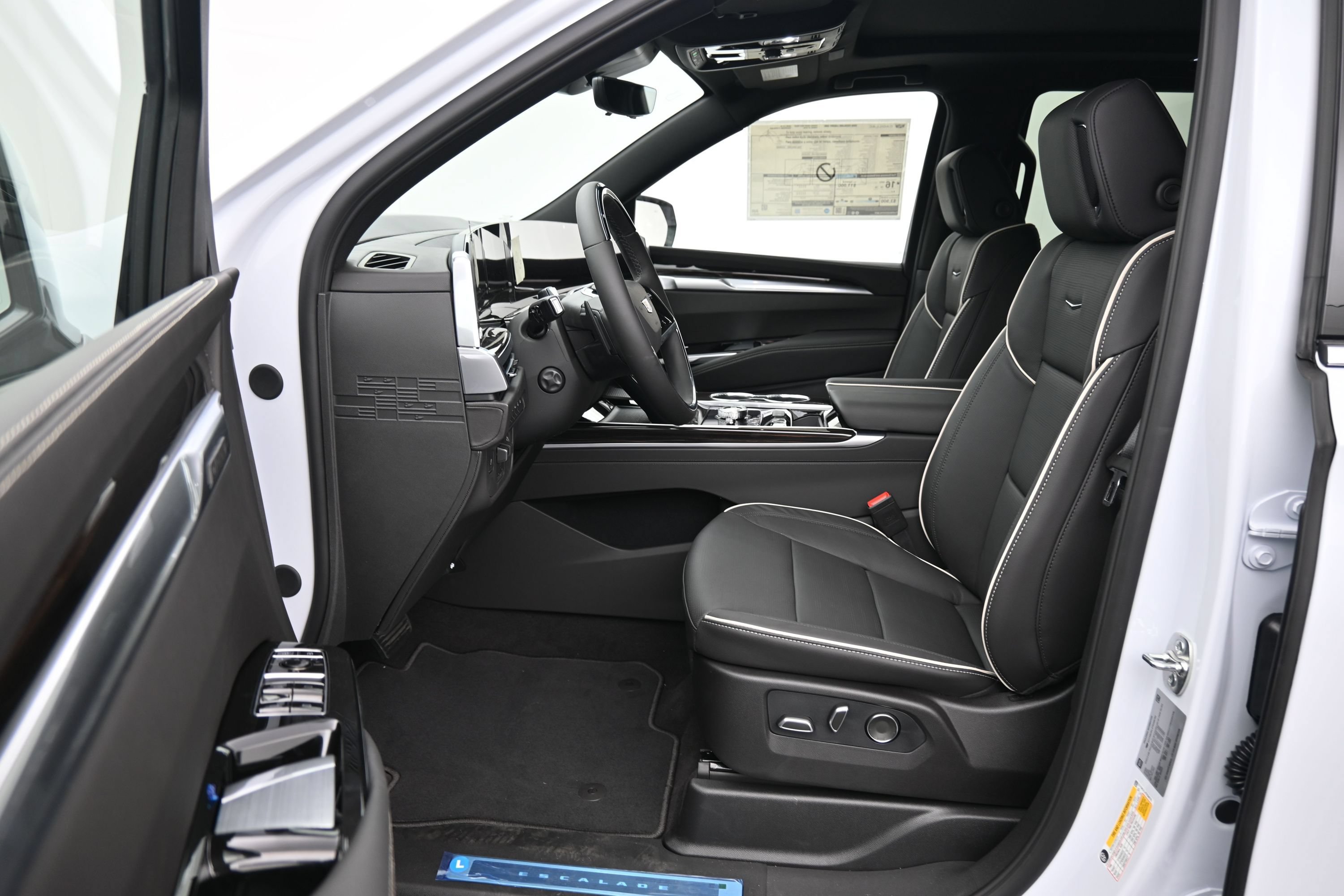 New 2026 Cadillac Escalade Luxury w/ Touring Package AWD/4WD image 11