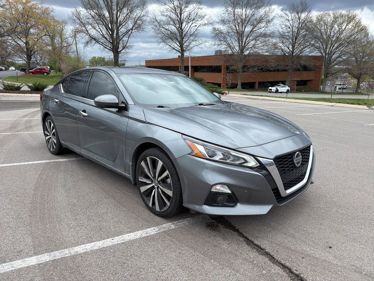 Used 2022 Nissan Altima 2.5 Platinum image 3