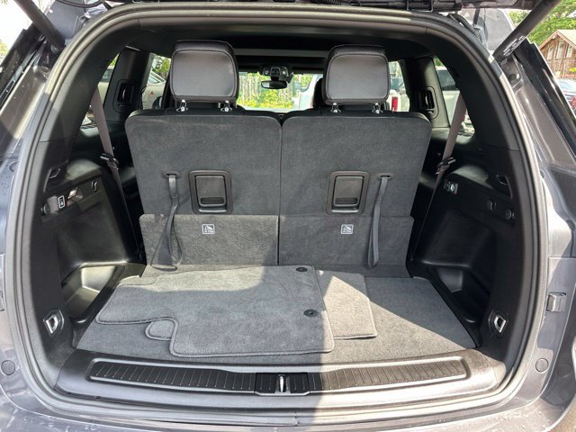 Used 2023 Jeep Grand Cherokee L Laredo AWD/4WD image 19