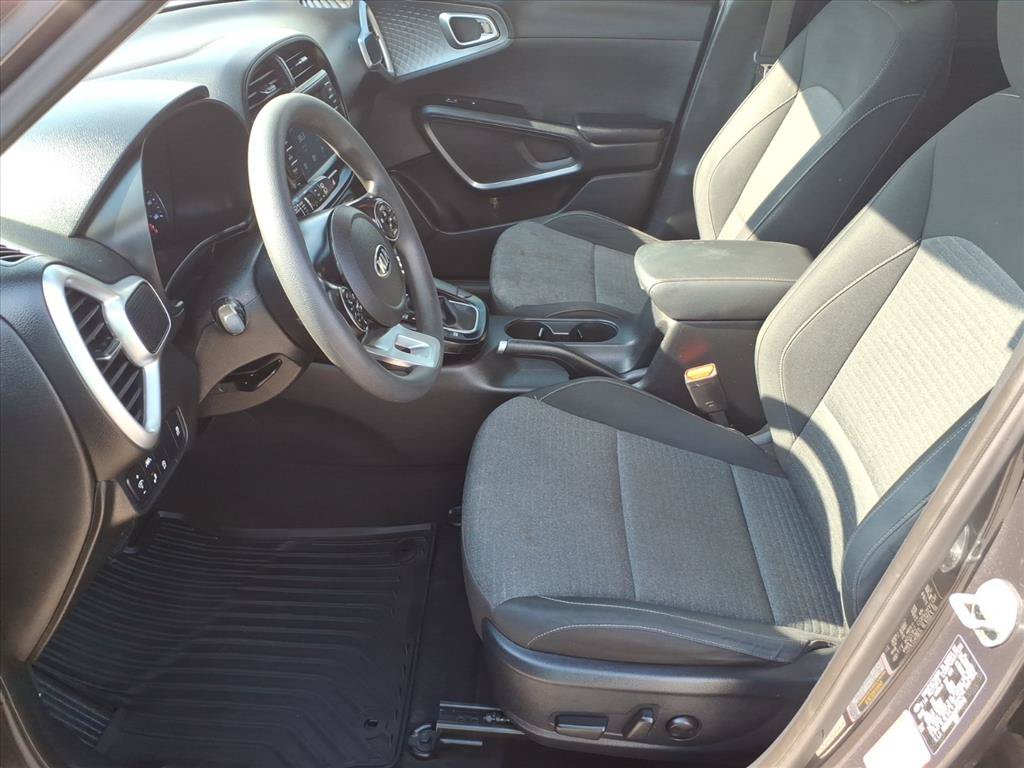 Used 2021 Kia Soul S FWD image 12