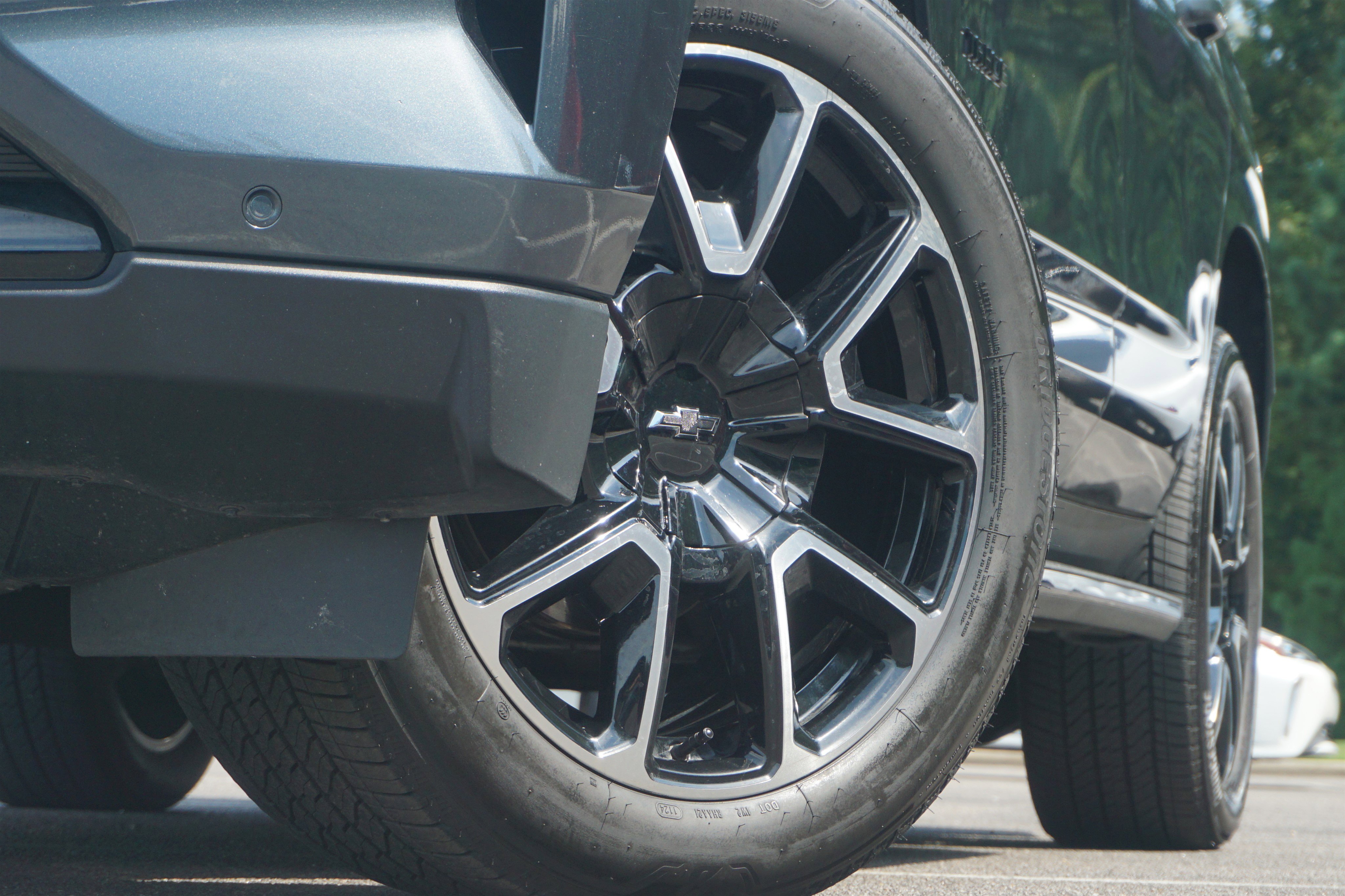 Used 2021 Chevrolet Tahoe RST w/ Luxury Package image 38