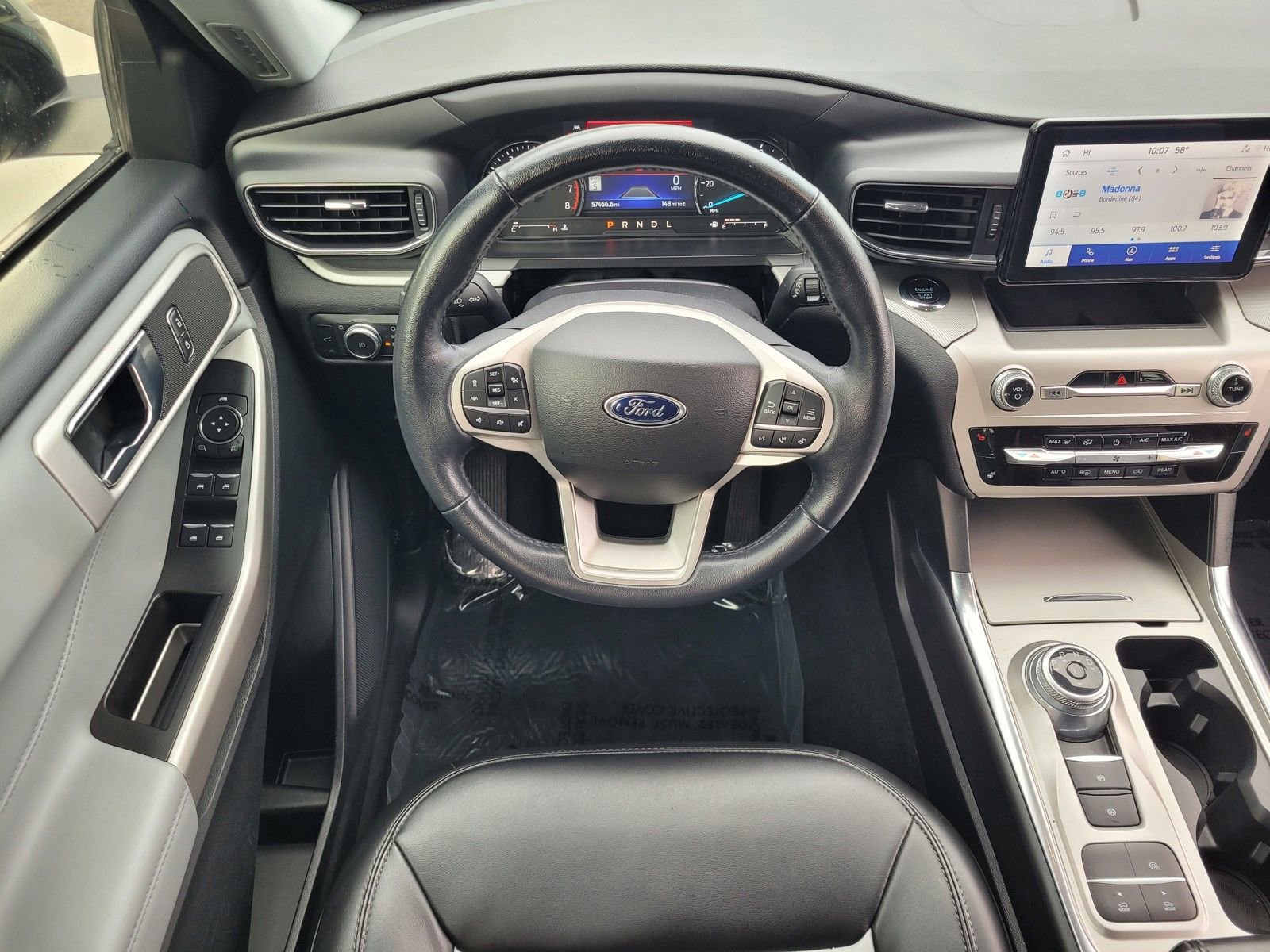 Used 2022 Ford Explorer XLT w/ Equipment Group 202A image 11