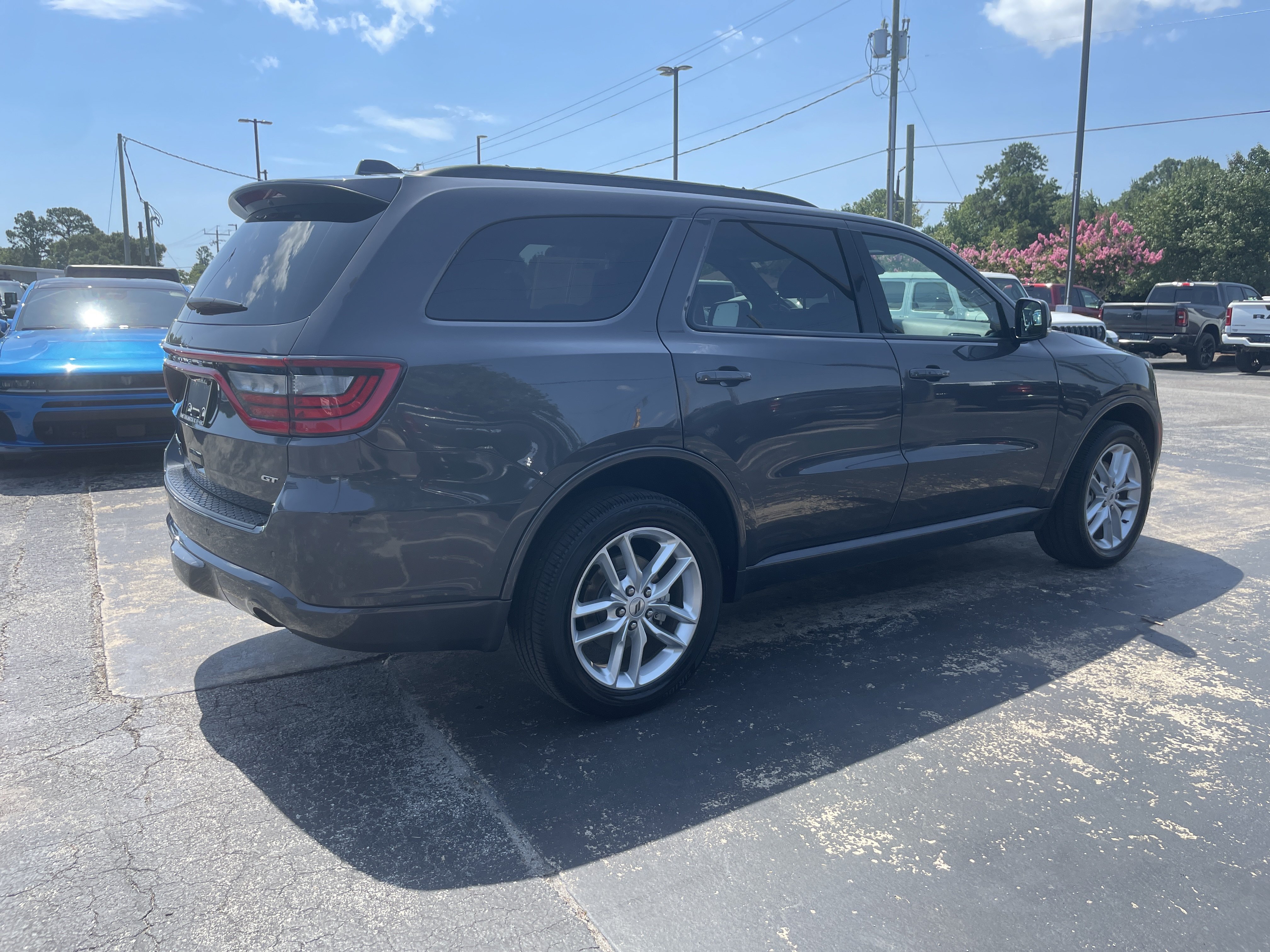 Certified 2025 Dodge Durango GT AWD/4WD image 9