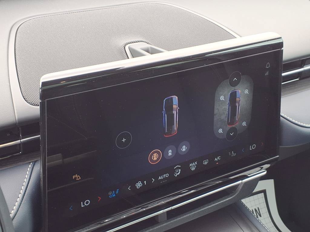 New 2025 Lincoln Nautilus Reserve AWD/4WD image 23