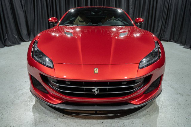Used 2020 Ferrari Portofino image 2