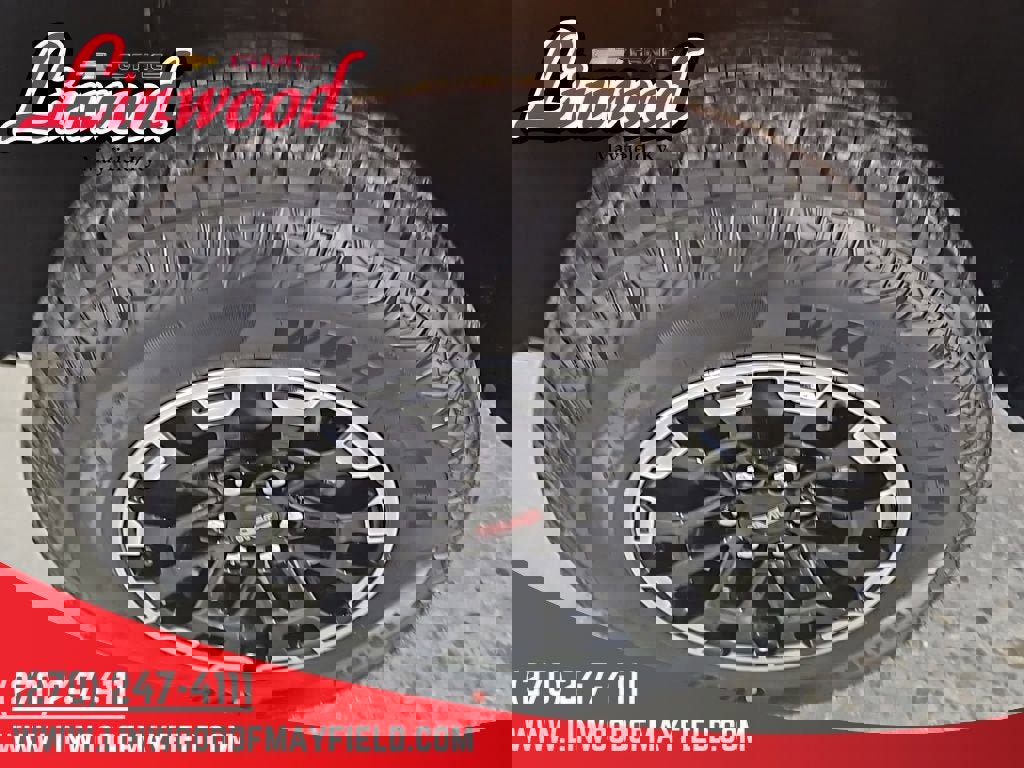 New 2026 GMC Canyon AT4 w/ AT4 Premium Package image 7