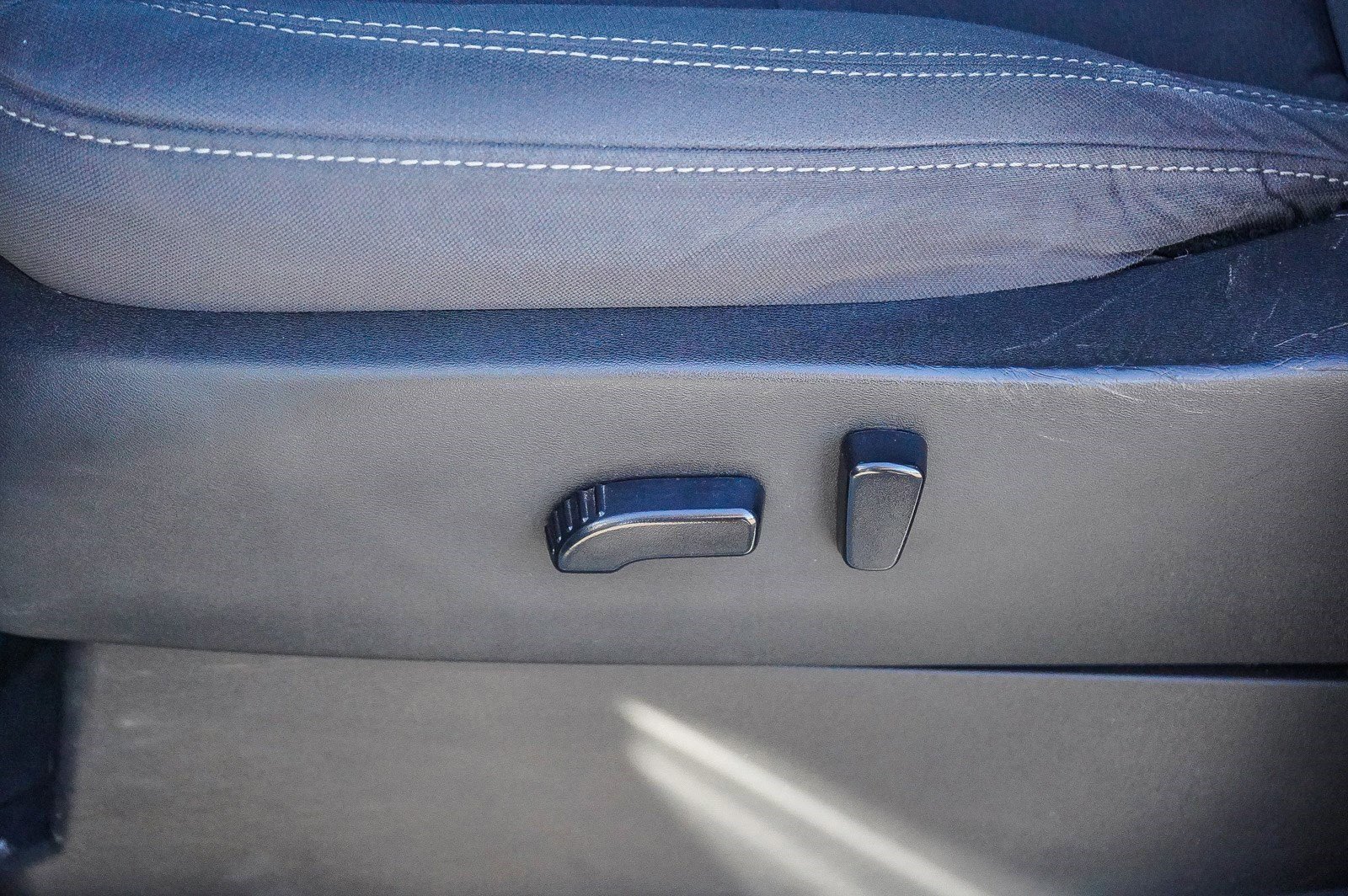 Used 2022 Nissan Frontier SV image 21