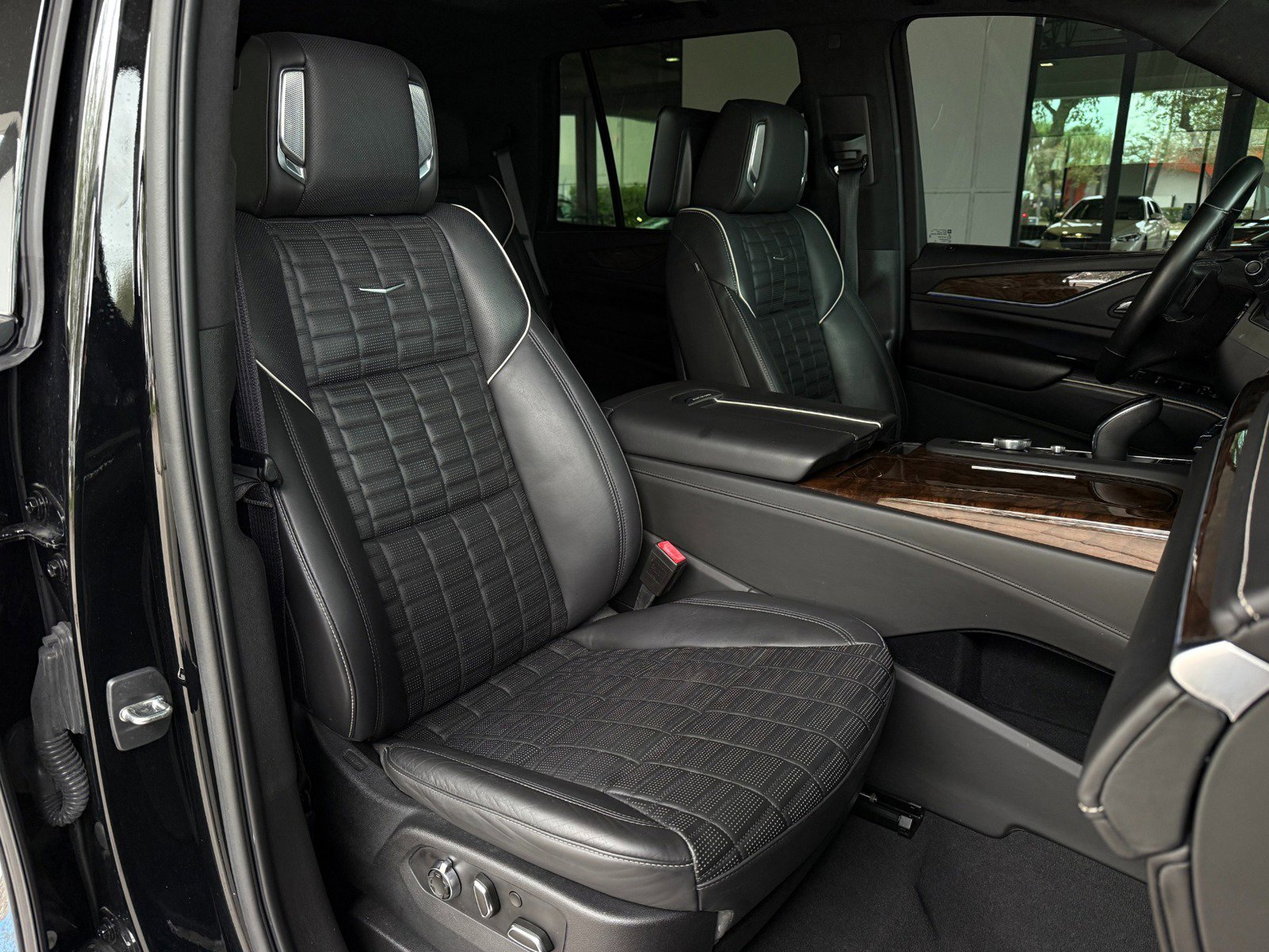 Used 2021 Cadillac Escalade Sport Platinum AWD/4WD image 26