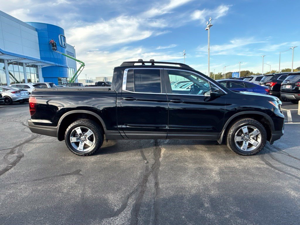 Certified 2025 Honda Ridgeline RTL image 12